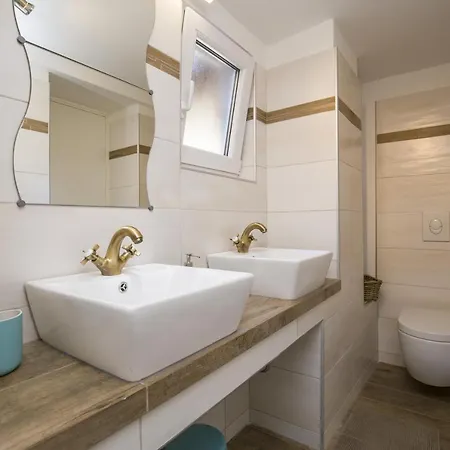 Appartement With Garden And Free Parking Pula